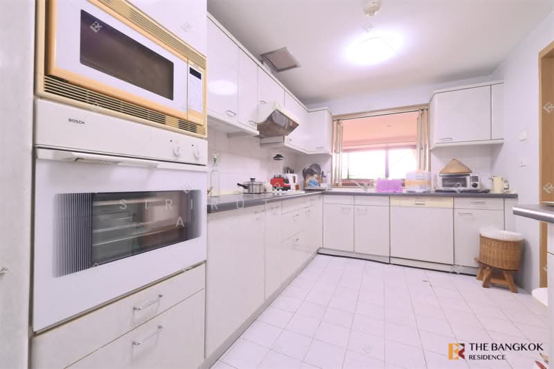 Somkid Gardens, Bangkok, Ploenchit, Lumphini, Pathum Wan, Bangkok, 3 Bedrooms, 211 sqm, Condo For Sale, by Sirirut Havee Akehurst, 500260423 - DDproperty.com