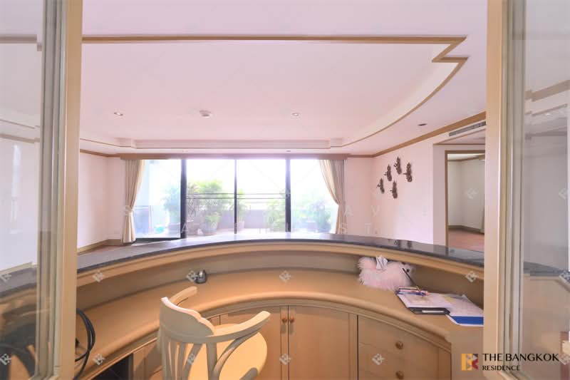 Somkid Gardens, Bangkok, Ploenchit, Lumphini, Pathum Wan, Bangkok, 3 Bedrooms, 211 sqm, Condo For Sale, by Sirirut Havee Akehurst, 500260423 - DDproperty.com