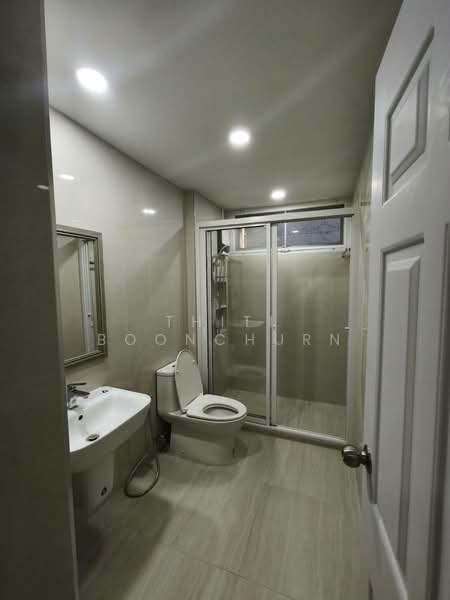 Renovated Townhouse/Home Office Near BTS Nana, Bangkok, Khlongtoei Nua, Watthana, Bangkok, 3 Bedrooms, 300 sqm, Townhouse For Rent, by Thiti Boonchurn, 500260445 - DDproperty.com