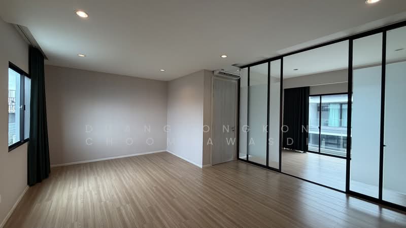 Nirvana Define Srinakarin-Rama 9, Bangkok, Srinakarin - Rom Klao Road, Saphan Sung, Saphan Sung, Bangkok, 3 Bedrooms, 190 sqm, Townhouse For Sale, by Duangjongkon Choomsawasdi, 500260450 - DDproperty.com