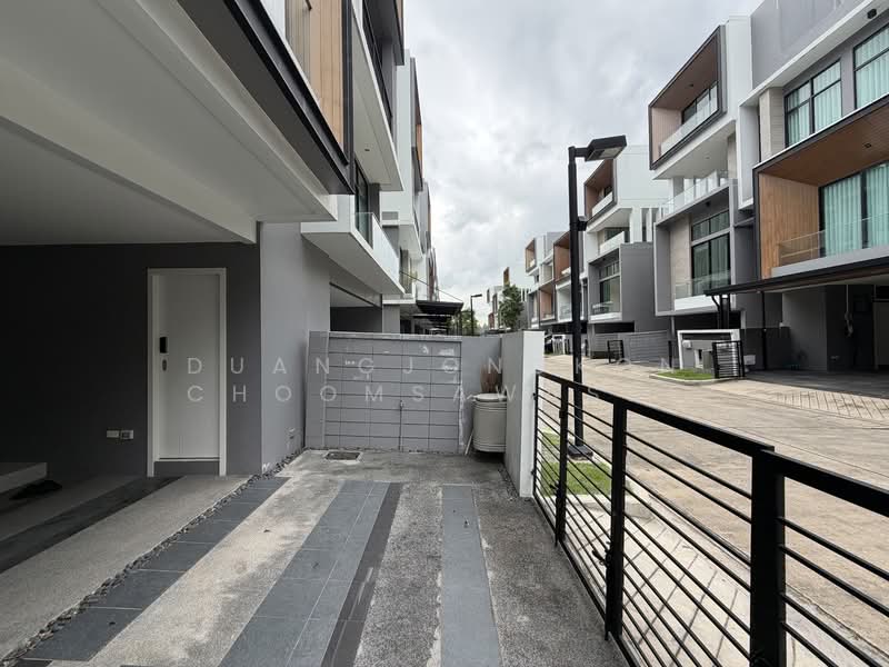Nirvana Define Srinakarin-Rama 9, Bangkok, Srinakarin - Rom Klao Road, Saphan Sung, Saphan Sung, Bangkok, 3 Bedrooms, 190 sqm, Townhouse For Sale, by Duangjongkon Choomsawasdi, 500260450 - DDproperty.com