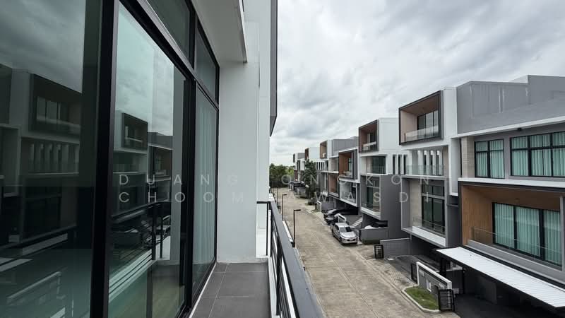 Nirvana Define Srinakarin-Rama 9, Bangkok, Srinakarin - Rom Klao Road, Saphan Sung, Saphan Sung, Bangkok, 3 Bedrooms, 190 sqm, Townhouse For Sale, by Duangjongkon Choomsawasdi, 500260450 - DDproperty.com