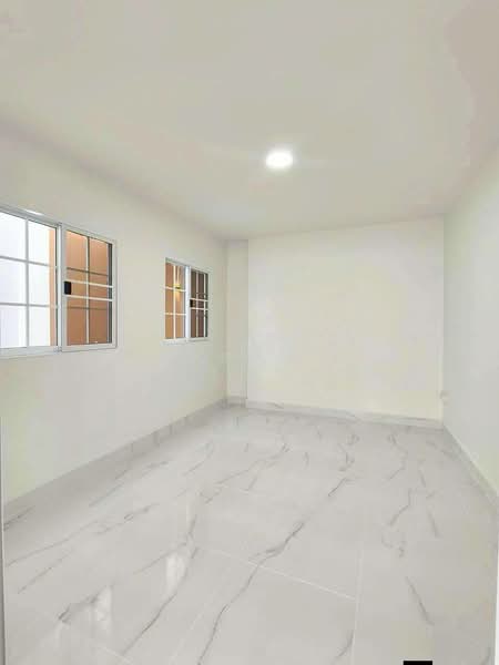 S Ville Rangsit-Lamlukka Klong 4, Pathum Thani, Sawai Pracharat Road (Lam Luk Ka, Khlong 4), Lat Sawai, Lam Luk Ka, Pathum Thani, 4 Bedrooms, 200 sqm, Single Detached House For Sale, by นภัสศรณ์ วงศ์สินไทยกร (นันท์), 500260482 - DDproperty.com