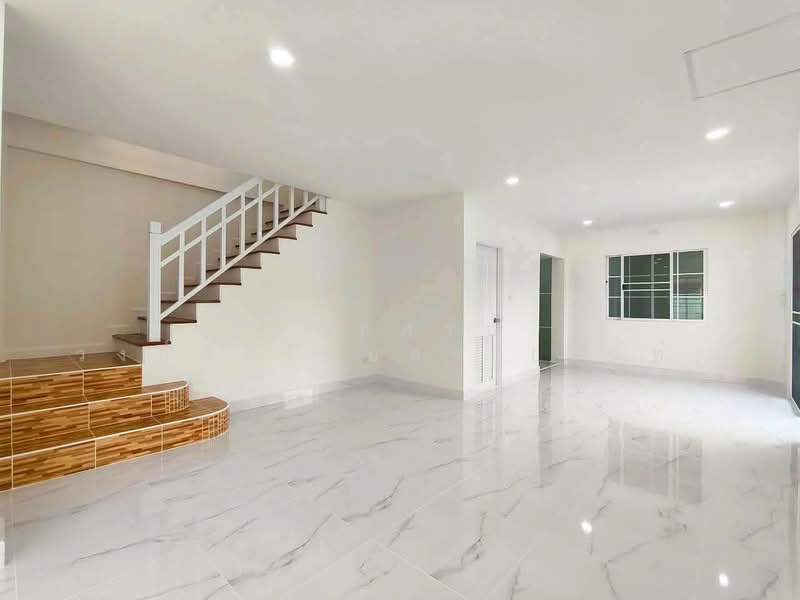 S Ville Rangsit-Lamlukka Klong 4, Pathum Thani, Sawai Pracharat Road (Lam Luk Ka, Khlong 4), Lat Sawai, Lam Luk Ka, Pathum Thani, 4 Bedrooms, 200 sqm, Single Detached House For Sale, by นภัสศรณ์ วงศ์สินไทยกร (นันท์), 500260482 - DDproperty.com