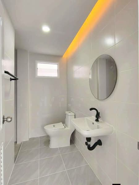 S Ville Rangsit-Lamlukka Klong 4 : เอสวิลล์ รังสิต-ลำลูกกา คลอง 4, ปทุมธานี, ถ.ไสวประชาราษฎร์ (ลำลูกกา คลอง 4), ลาดสวาย, ลำลูกกา, ปทุมธานี, 200 ตร.ม., บ้านเดี่ยว ขาย, โดย นภัสศรณ์ วงศ์สินไทยกร (นันท์), 500260482 - DDproperty.com