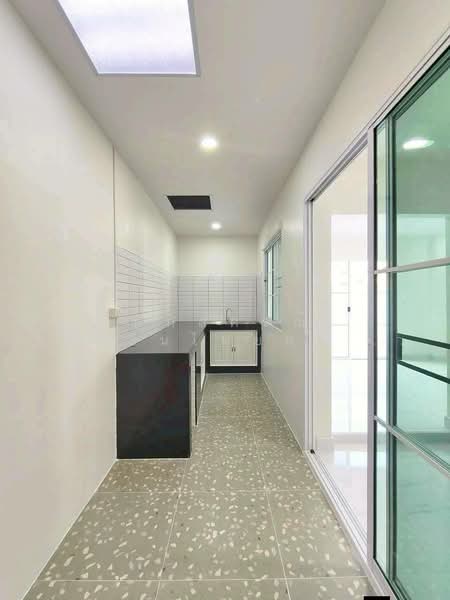 S Ville Rangsit-Lamlukka Klong 4, Pathum Thani, Sawai Pracharat Road (Lam Luk Ka, Khlong 4), Lat Sawai, Lam Luk Ka, Pathum Thani, 4 Bedrooms, 200 sqm, Single Detached House For Sale, by นภัสศรณ์ วงศ์สินไทยกร (นันท์), 500260482 - DDproperty.com