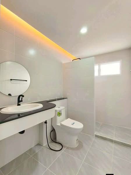 S Ville Rangsit-Lamlukka Klong 4, Pathum Thani, Sawai Pracharat Road (Lam Luk Ka, Khlong 4), Lat Sawai, Lam Luk Ka, Pathum Thani, 4 Bedrooms, 200 sqm, Single Detached House For Sale, by นภัสศรณ์ วงศ์สินไทยกร (นันท์), 500260482 - DDproperty.com