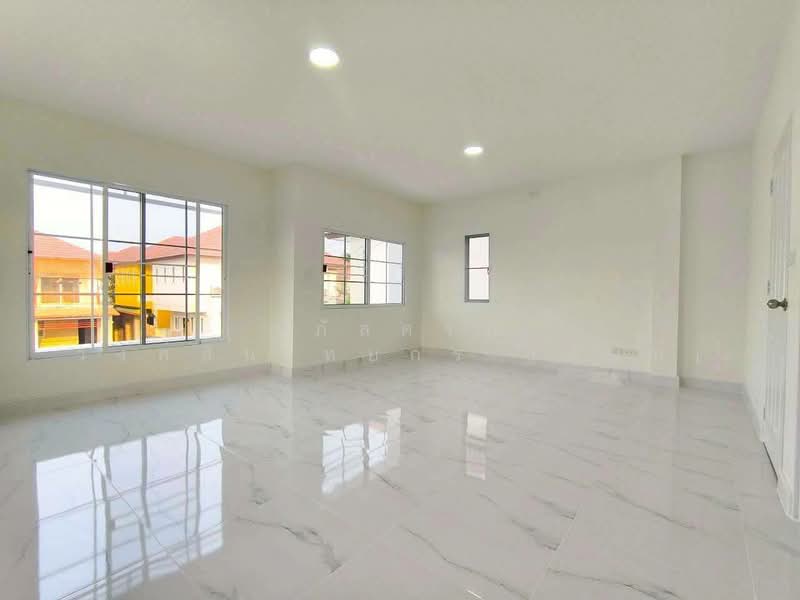 S Ville Rangsit-Lamlukka Klong 4, Pathum Thani, Sawai Pracharat Road (Lam Luk Ka, Khlong 4), Lat Sawai, Lam Luk Ka, Pathum Thani, 4 Bedrooms, 200 sqm, Single Detached House For Sale, by นภัสศรณ์ วงศ์สินไทยกร (นันท์), 500260482 - DDproperty.com