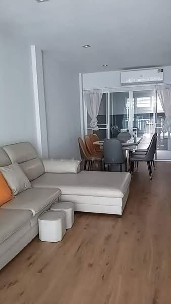 Life Ladprao, Bangkok, 992 Ladprao Road, Jom Phon, Chatuchak, Bangkok, 4 Bedrooms, 220 sqm, Single Detached House For Rent, by ทัณฑิกา แก้วปู่วัด, 500260558 - DDproperty.com