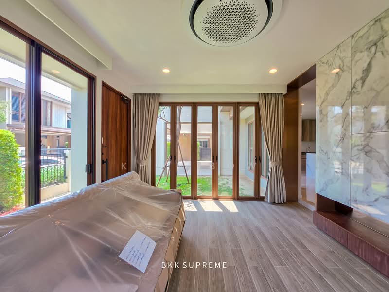 Burasiri Krungthep Kreetha, Bangkok, 95 Soi Pracha Ruam Chai, Hua Mak, Bang Kapi, Bangkok, 4 Bedrooms, 300 sqm, Single Detached House For Rent, by Khun Bow, 500260572 - DDproperty.com