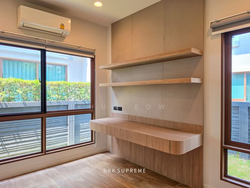Burasiri Krungthep Kreetha, Bangkok, 95 Soi Pracha Ruam Chai, Hua Mak, Bang Kapi, Bangkok, 4 Bedrooms, 300 sqm, Single Detached House For Rent, by Khun Bow, 500260572 - DDproperty.com