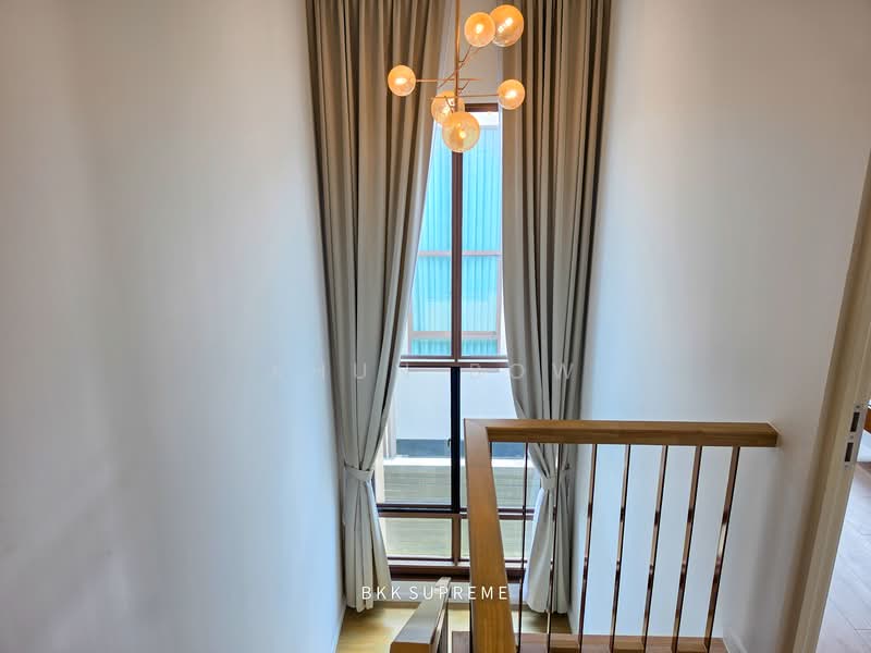 Burasiri Krungthep Kreetha, Bangkok, 95 Soi Pracha Ruam Chai, Hua Mak, Bang Kapi, Bangkok, 4 Bedrooms, 300 sqm, Single Detached House For Rent, by Khun Bow, 500260572 - DDproperty.com