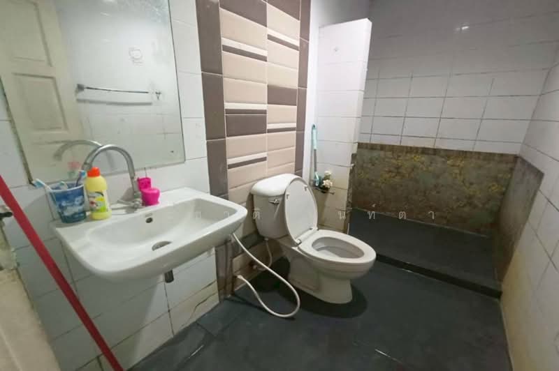 The Trust Town Wongwaen – Lam Luk Ka, Pathum Thani, Soi Bueng Kham Proi, Bung Kham Proi, Lam Luk Ka, Pathum Thani, 3 Bedrooms, 120 sqm, Townhouse For Sale, by ชนะชาติ นนท์ตา, 500260599 - DDproperty.com