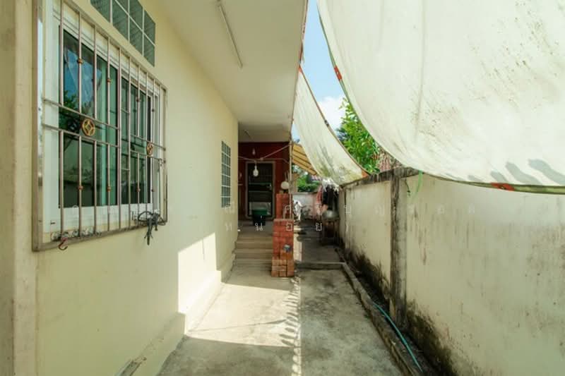 บ้านพร้อมที่ดิน ถ.อุทยาน ซ.อุทยาน 11 แขวงศาลาธรรมสพน์ เขตทวีวัฒนา จ.กรุงเทพมหานคร 10170, Bangkok, Sala Thammasop, Thawi Watthana, Bangkok, 4 Bedrooms, 196 sqm, Single Detached House For Sale, by คุณปราณี ศรีบุญรอด (หน่อย), 500260700 - DDproperty.com