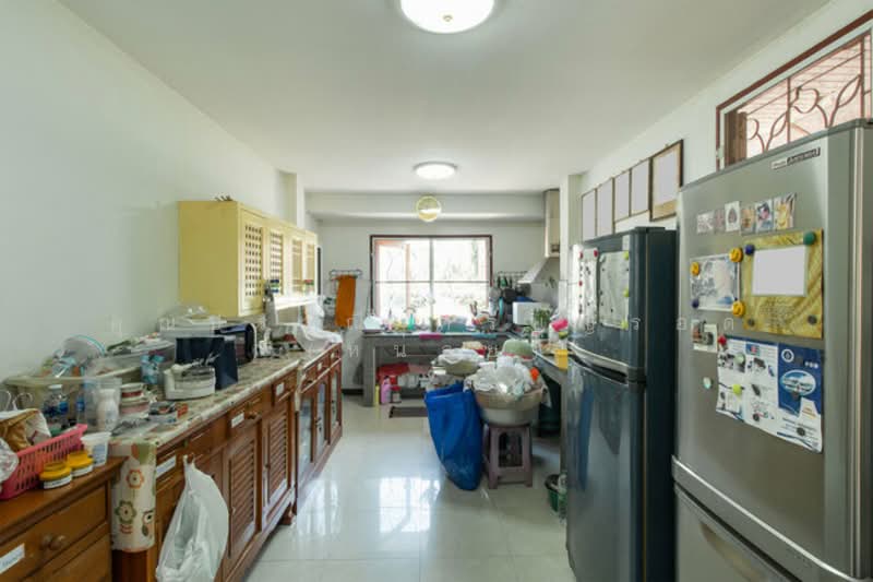 บ้านพร้อมที่ดิน ถ.อุทยาน ซ.อุทยาน 11 แขวงศาลาธรรมสพน์ เขตทวีวัฒนา จ.กรุงเทพมหานคร 10170, กรุงเทพ, ศาลาธรรมสพน์, ทวีวัฒนา, กรุงเทพ, 196 ตร.ม., บ้านเดี่ยว ขาย, โดย คุณปราณี ศรีบุญรอด (หน่อย), 500260700 - DDproperty.com