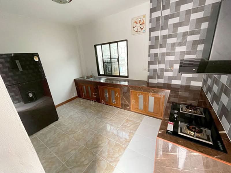 บ้านในโครงการ ให้เช่า – ใกล้ 89 พลาซ่า ค่าเช่า 26,000 บาท / เดือน รหัสทรัพย์ : No.15H855, Chiang Mai, Nong Hoi, Muang Chiang Mai, Chiang Mai, 3 Bedrooms, 230 sqm, Single Detached House For Rent, by Rutchaporn Tunsiri, 500260701 - DDproperty.com