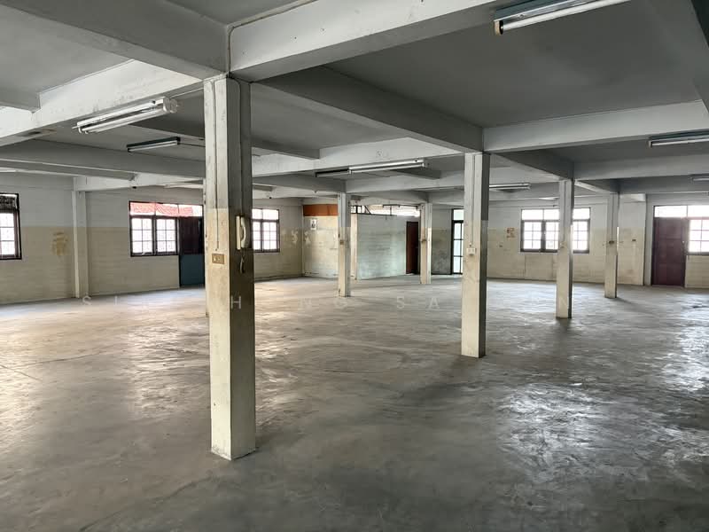 Commercial building 5.5 story 3 units, Soi Somdej Phra Chao Taksin 29 Thonburi, Bangkok, Bangkok, สมเด็จพระเจ้าตากสิน 29, Samlae, Thon Buri, Bangkok, , 20,000 sqm, Shophouse For Sale, by Sirithong Saetang, 500260796 - DDproperty.com