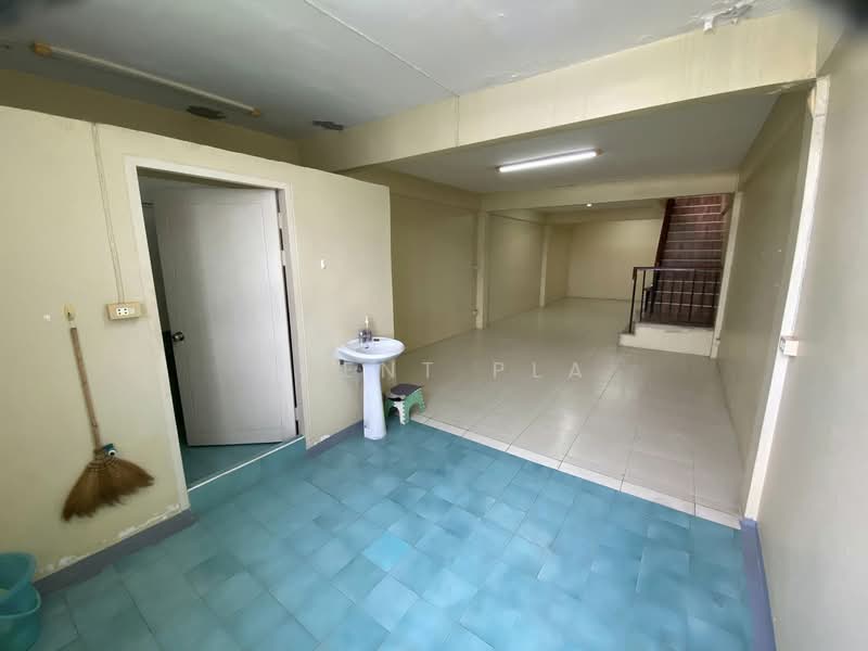 Commercial building for rent near the Yellow Line BTS, Sri Bearing Station, 250 meters away (SPSAD39, Samut Prakan, ศรีนครินทร์, Samrong Nua, Muang Samut Prakarn, Samut Prakan, , 400 sqm, Shophouse For Rent, by Agent Pla, 500261023 - DDproperty.com