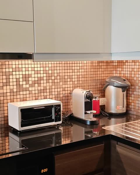 Noble Solo, Bangkok, 988 Thong Lo, Khlong Tan Nua, Watthana, Bangkok, 1 Bedroom, 67 sqm, Condo For Rent, by Tanaporn Phumvilairak, 500261098 - DDproperty.com