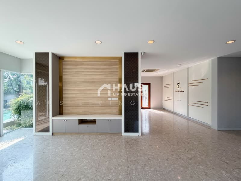 กรานาดา ปิ่นเกล้า, กรุงเทพ, ศาลาธรรมสพน์, ทวีวัฒนา, กรุงเทพ, 467 ตร.ม., บ้านเดี่ยว ขาย, โดย Haus Living Estate, 500261131 - DDproperty.com