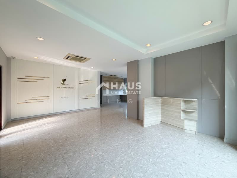 กรานาดา ปิ่นเกล้า, กรุงเทพ, ศาลาธรรมสพน์, ทวีวัฒนา, กรุงเทพ, 467 ตร.ม., บ้านเดี่ยว ขาย, โดย Haus Living Estate, 500261131 - DDproperty.com