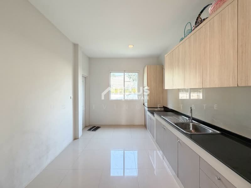 Granada Pinklao, Bangkok, Sala Thammasop, Thawi Watthana, Bangkok, 4 Bedrooms, 467 sqm, Single Detached House For Sale, by Haus Living Estate, 500261131 - DDproperty.com