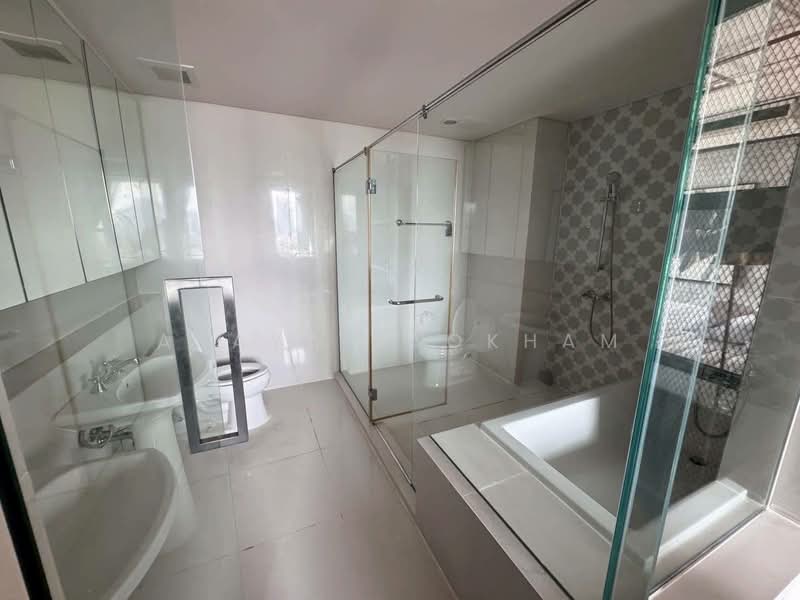 AGUSTON Sukhumvit 22, Bangkok, 140 Sukhumvit Road, Khlong Toei, Khlong Toei, Bangkok, 3 Bedrooms, 137 sqm, Condo For Rent, by Araya Laokham, 500261169 - DDproperty.com