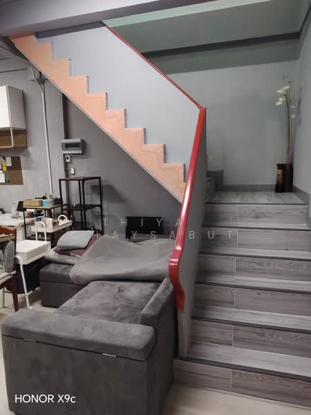 บ้าน 3 ห้องนอน ใกล้ MRTสุทธิสาร จอดรถได้ 1 คัน, Bangkok, Huai Khwang, Huai Khwang, Bangkok, 3 Bedrooms, 200 sqm, Townhouse For Rent, by Thiya​ Chaysabut, 500261192 - DDproperty.com