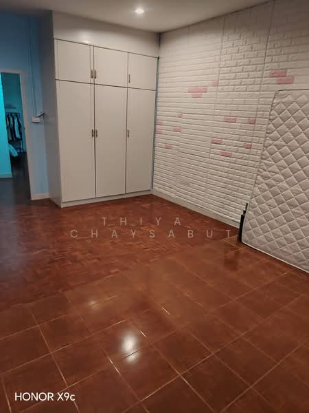 บ้าน 3 ห้องนอน ใกล้ MRTสุทธิสาร จอดรถได้ 1 คัน, กรุงเทพ, ห้วยขวาง, ห้วยขวาง, กรุงเทพ, 200 ตร.ม., ทาวน์เฮ้าส์ ให้เช่า, โดย Thiya​ Chaysabut, 500261192 - DDproperty.com