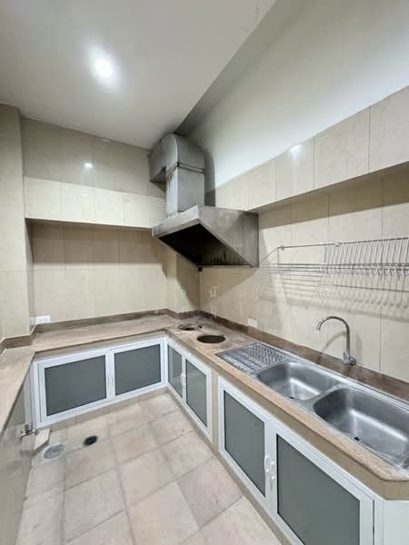 7 Storey Town House near MRT Hualumphong Banthat Thong Road, Bangkok, พระราม 4, Pathum Wan, Pathum Wan, Bangkok, , 1,000 sqm, Shophouse For Rent, by Chanitnun Mewongukote, 500261226 - DDproperty.com