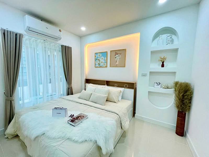 ทาวน์เฮ้าส์ให้เช่า – ใกล้เจ็ดยอดพลาซ่า เพียง 5 นาที ค่าเช่า 35,000 บาท / เดือน รหัสทรัพย์ : No.2H115, Chiang Mai, Chang Phuak, Muang Chiang Mai, Chiang Mai, 3 Bedrooms, 200 sqm, Townhouse For Rent, by Rutchaporn Tunsiri, 500261295 - DDproperty.com