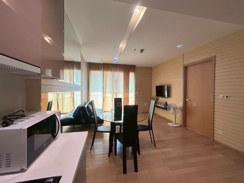 Siri At Sukhumvit, Bangkok, 902 Sukhumvit Road, Phra Kanong, Khlong Toei, Bangkok, 1 Bedroom, 51 sqm, Condo For Rent, by Khun Toey เตย, 500261357 - DDproperty.com