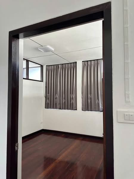 undefined, Bangkok, Bang Chak, Phra Khanong, Bangkok, 5 Bedrooms, 180 sqm, Single Detached House For Rent, by Utaiwan Kiatpanya, 500261397 - DDproperty.com