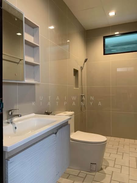 undefined, Bangkok, Bang Chak, Phra Khanong, Bangkok, 5 Bedrooms, 180 sqm, Single Detached House For Rent, by Utaiwan Kiatpanya, 500261397 - DDproperty.com