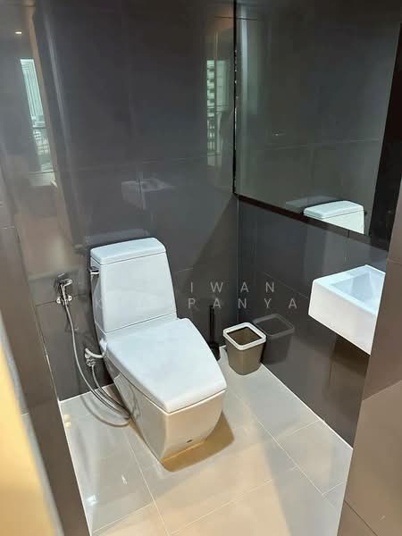 Rhythm Sathorn, Bangkok, 141 Soi Sathorn 21, Yan Nawa, Sathon, Bangkok, 1 Bedroom, 45 sqm, Condo For Rent, by Utaiwan Kiatpanya, 500261422 - DDproperty.com