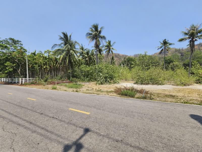 For Sale - ที่ดินเปล่า 4-1-84 ไร่ แปลงสวย วิวภูเขา ชะอำ, Phetchaburi