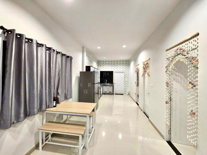 undefined, Chon Buri (Pattaya), Nong Pru, Bang Lamung (Pattaya), Chon Buri (Pattaya), 2 Bedrooms, 96 sqm, Townhouse For Rent, by Jirapat Chuangsawadsak, 500261476 - DDproperty.com