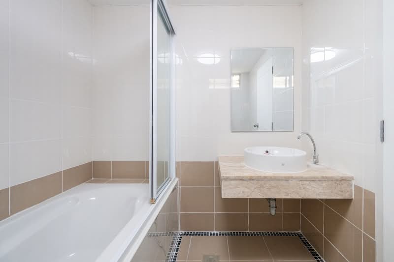 Ratchada City Condominium, Bangkok, 98 Pracha Rat Bamphen 7 Alley, Huai Khwang, Huai Khwang, Bangkok, 1 Bedroom, 40 sqm, Condo For Sale, by สุเทพ รอดด้วยบุญ, 500261493 - DDproperty.com