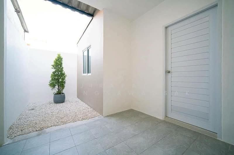 3-BR Townhouse, Chon Buri (Pattaya), Nong Pru, Bang Lamung (Pattaya), Chon Buri (Pattaya), 3 Bedrooms, 103 sqm, Townhouse For Rent, by Jirapat Chuangsawadsak, 500261560 - DDproperty.com