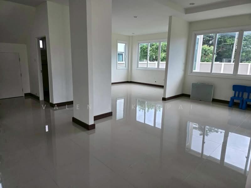 6-BR House, Chon Buri (Pattaya), Bang Sa-re, Sattahip, Chon Buri (Pattaya), 6 Bedrooms, 310 sqm, Single Detached House For Sale, by Valen Lokunpai , 500261605 - DDproperty.com