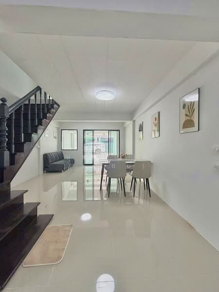 บ้านสวย ใจกลางเมืองนนทบุรี 3 ห้องนอน หมู่บ้านเรวดี 3 ซอยเรวดี 57 ใกล้กระทรวงสาธารณะสุข, Nonthaburi, ติวานนท์, Talat Kwan, Muang Nonthaburi, Nonthaburi, 3 Bedrooms, 120 sqm, Townhouse For Sale, by บุษบากร (เจี๊ยบ), 500261643 - DDproperty.com