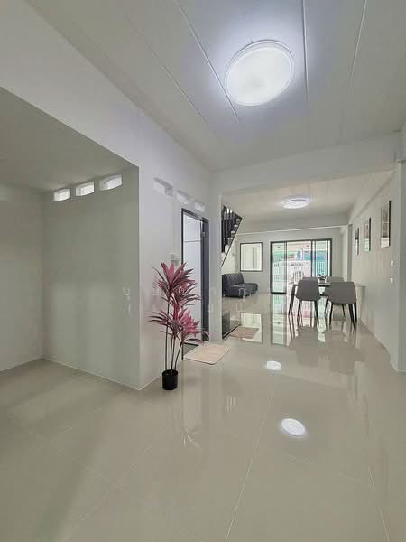 บ้านสวย ใจกลางเมืองนนทบุรี 3 ห้องนอน หมู่บ้านเรวดี 3 ซอยเรวดี 57 ใกล้กระทรวงสาธารณะสุข, นนทบุรี, ติวานนท์, ตลาดขวัญ, เมืองนนทบุรี, นนทบุรี, 120 ตร.ม., ทาวน์เฮ้าส์ ขาย, โดย บุษบากร (เจี๊ยบ), 500261643 - DDproperty.com