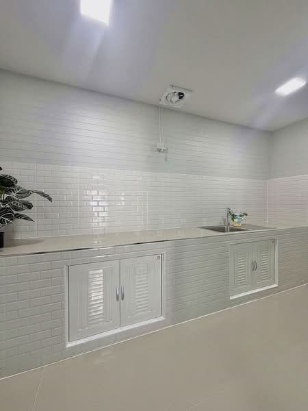 บ้านสวย ใจกลางเมืองนนทบุรี 3 ห้องนอน หมู่บ้านเรวดี 3 ซอยเรวดี 57 ใกล้กระทรวงสาธารณะสุข, นนทบุรี, ติวานนท์, ตลาดขวัญ, เมืองนนทบุรี, นนทบุรี, 120 ตร.ม., ทาวน์เฮ้าส์ ขาย, โดย บุษบากร (เจี๊ยบ), 500261643 - DDproperty.com