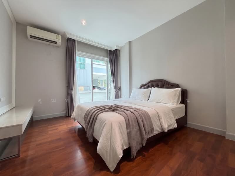 Grand Bangkok Boulevard Krungthepkritha, Bangkok, Srinakarin-Romklao Road, Khlong Sam Prawet, Lat Krabang, Bangkok, 4 Bedrooms, 335 sqm, Single Detached House For Rent, by คุณรวีวรรณ อู่เงิน, 500261661 - DDproperty.com