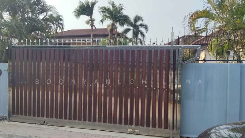 5-BR House, Chon Buri (Pattaya), Poong, Bang Lamung (Pattaya), Chon Buri (Pattaya), 5 Bedrooms, 377 sqm, Single Detached House For Sale, by Boonyanuch Unna, 500261679 - DDproperty.com