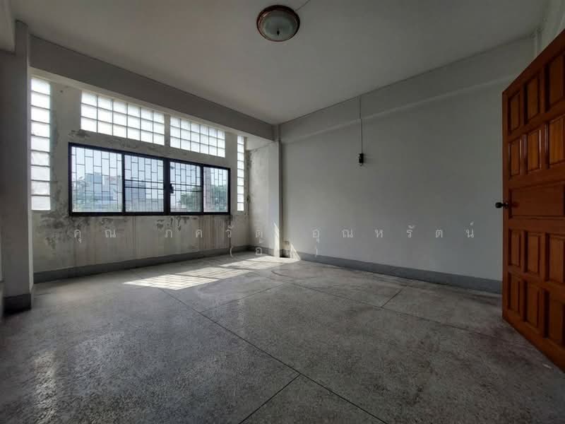 อาคารพาณิชย์ 4.5 ชั้น 24 ตร.ว. อาคารพาณิชย์ ใกล้ BTS สถานีทิพวัล ซอยหมอเสนอ ถนนเทพารักษ์, Samut Prakan, ถนนเทพารักษ์, Samrong Nua, Muang Samut Prakarn, Samut Prakan, , 180 sqm, Shophouse For Sale, by คุณ ภควัต อุณหรัตน์ (อ้น), 500261687 - DDproperty.com