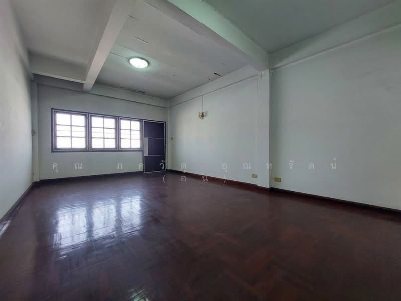 อาคารพาณิชย์ 4.5 ชั้น 24 ตร.ว. อาคารพาณิชย์ ใกล้ BTS สถานีทิพวัล ซอยหมอเสนอ ถนนเทพารักษ์, สมุทรปราการ, ถนนเทพารักษ์, สำโรงเหนือ, เมืองสมุทรปราการ, สมุทรปราการ, 180 ตร.ม., ตึกแถว-อาคารพาณิชย์ ขาย, โดย คุณ ภควัต อุณหรัตน์ (อ้น), 500261687 - DDproperty.com