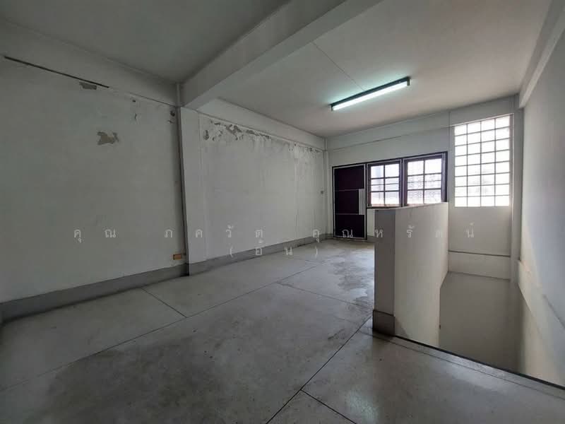 อาคารพาณิชย์ 4.5 ชั้น 24 ตร.ว. อาคารพาณิชย์ ใกล้ BTS สถานีทิพวัล ซอยหมอเสนอ ถนนเทพารักษ์, Samut Prakan, ถนนเทพารักษ์, Samrong Nua, Muang Samut Prakarn, Samut Prakan, , 180 sqm, Shophouse For Sale, by คุณ ภควัต อุณหรัตน์ (อ้น), 500261687 - DDproperty.com