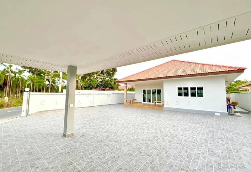 3-BR House, Chon Buri (Pattaya), Poong, Bang Lamung (Pattaya), Chon Buri (Pattaya), 3 Bedrooms, 204 sqm, Single Detached House For Rent, by Jirapat Chuangsawadsak, 500261711 - DDproperty.com