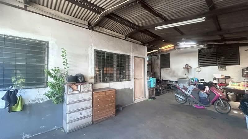 ที่ดิน + บ้านเดี่ยว 1 ชั้น 100 ตร.ว. ซอยพระยาสุเรนทร์14 ถนนรามอินทรา, Bangkok, ถนนรามอินทรา, Bang Chun, Khlong Sam Wa, Bangkok, 2 Bedrooms, 200 sqm, Single Detached House For Sale, by คุณ ณภัชนันท์ อินชญาดา (เจณ), 500261747 - DDproperty.com